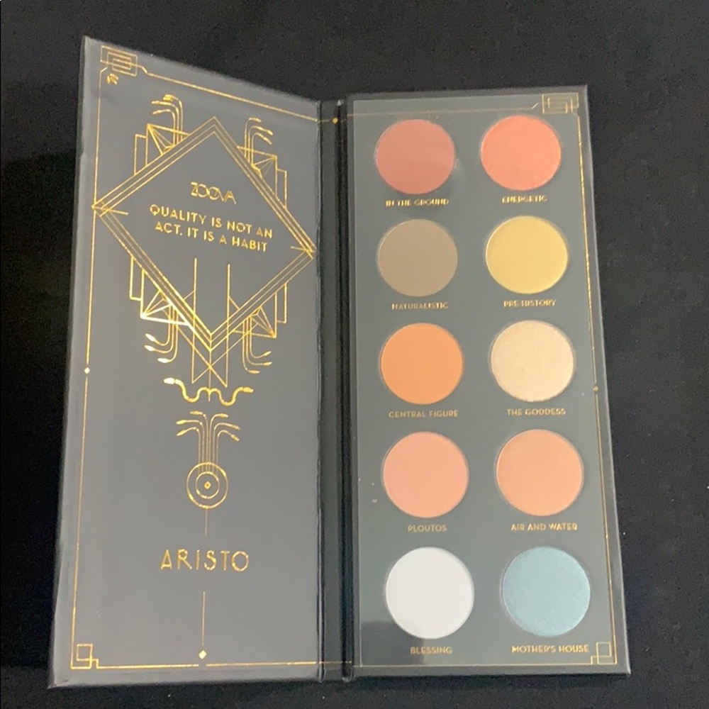 BNIB Zoeva Aristo Eyeshadow Palette